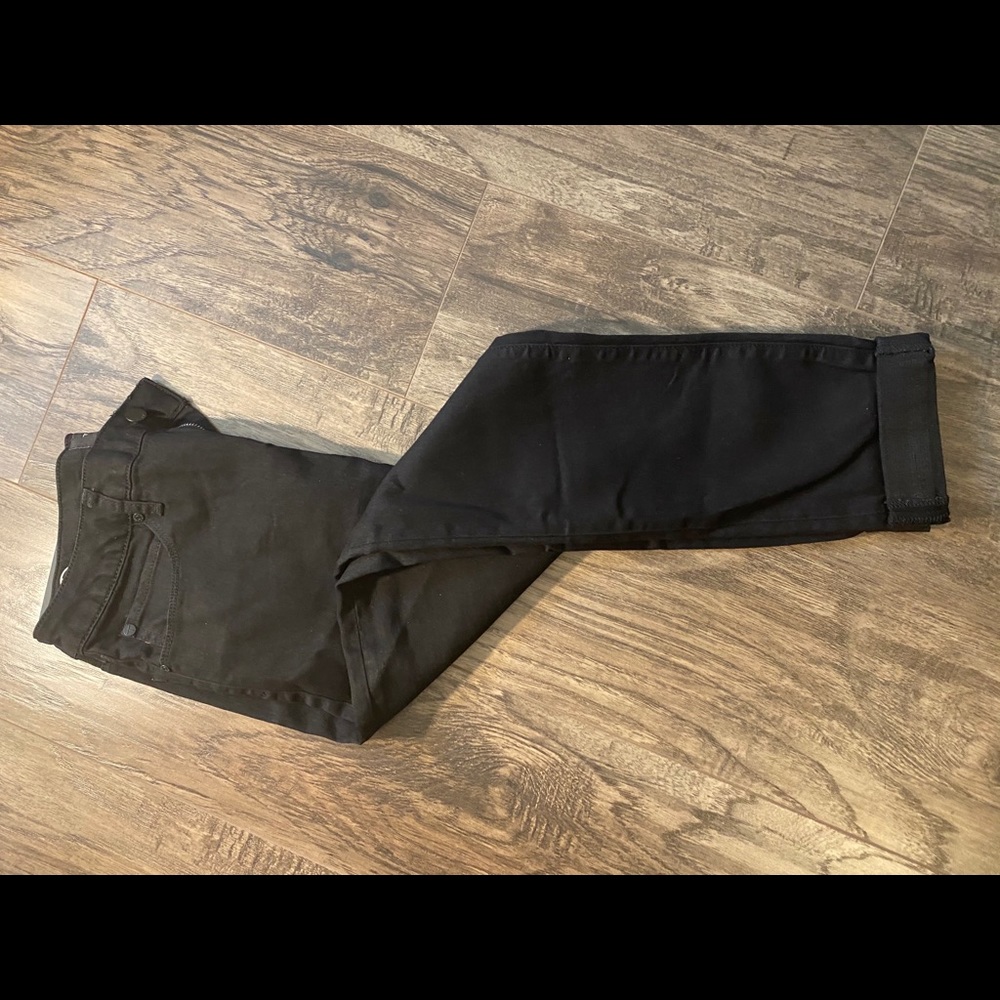 Tahari Sophia sig. convertible mid rise jean sz10